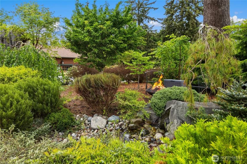 Property photo for 565 Ericksen Avenue Ne, Bainbridge Island photo 17