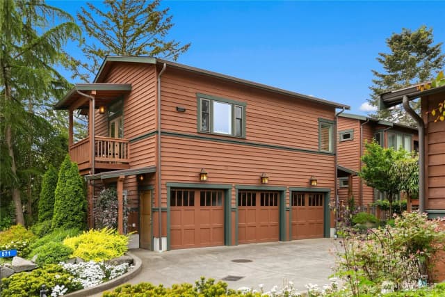 Property photo for 565 Ericksen Avenue Ne, Bainbridge Island photo 2