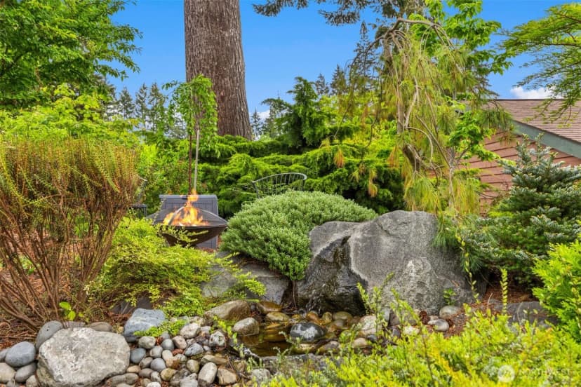 Property photo for 565 Ericksen Avenue Ne, Bainbridge Island photo 18