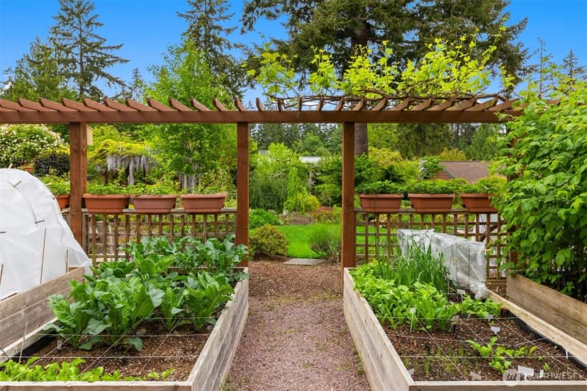 Property photo for 565 Ericksen Avenue Ne, Bainbridge Island photo 30