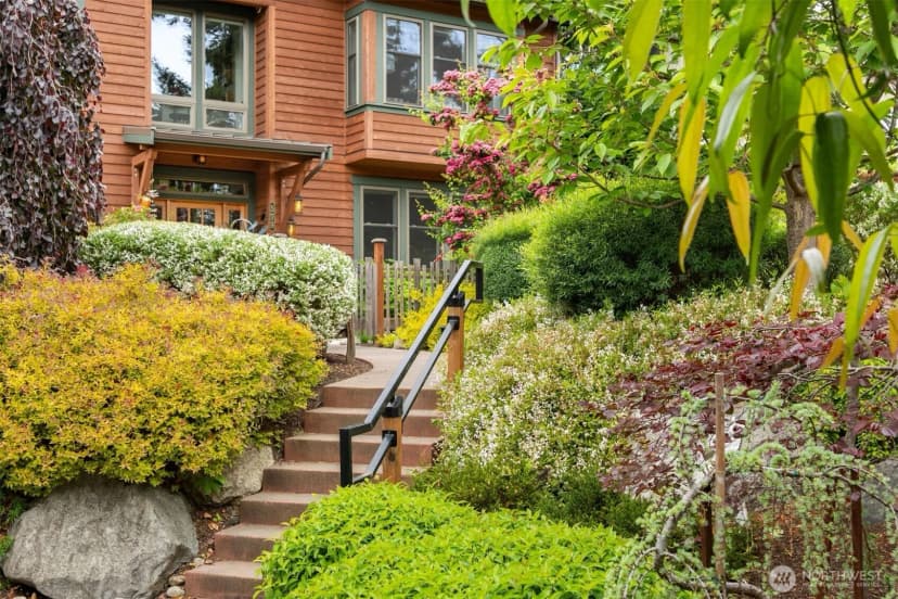 Property photo for 565 Ericksen Avenue Ne, Bainbridge Island photo 35