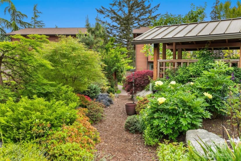 Property photo for 565 Ericksen Avenue Ne, Bainbridge Island photo 22