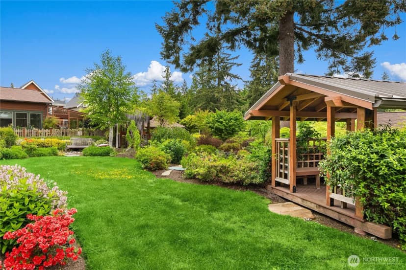 Property photo for 565 Ericksen Avenue Ne, Bainbridge Island photo 25