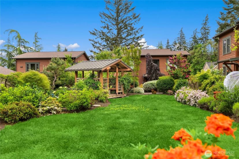 Property photo for 565 Ericksen Avenue Ne, Bainbridge Island photo 37
