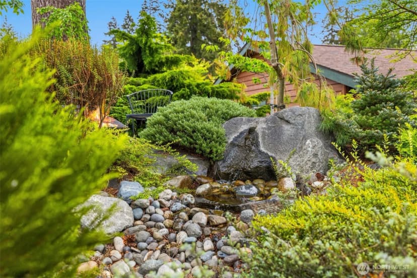Property photo for 565 Ericksen Avenue Ne, Bainbridge Island photo 19