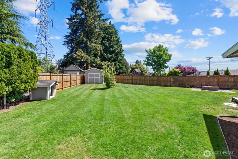 Property photo for 3715 Ne 10th Court, Renton photo 28