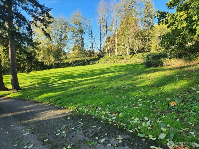 Property photo for 9859 Redmond-woodinville Road Ne, Redmond