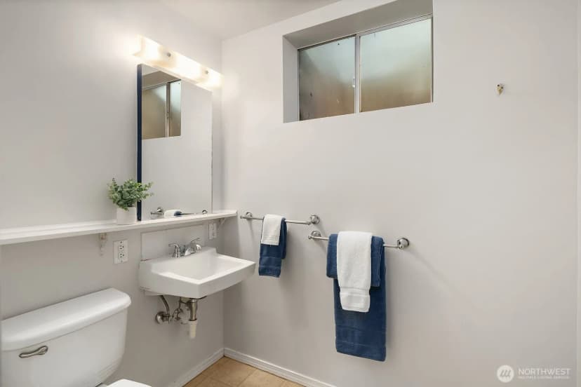 Property photo for 200 154th Place Se, Bellevue photo 20