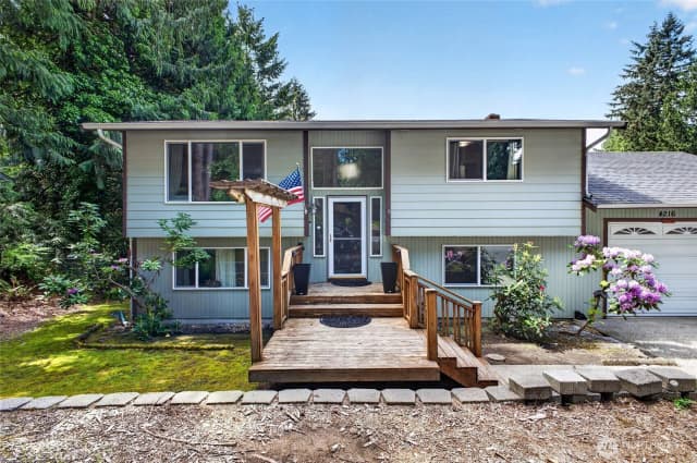 Property photo for 4216 W Tapps Drive E, Lake Tapps photo 3