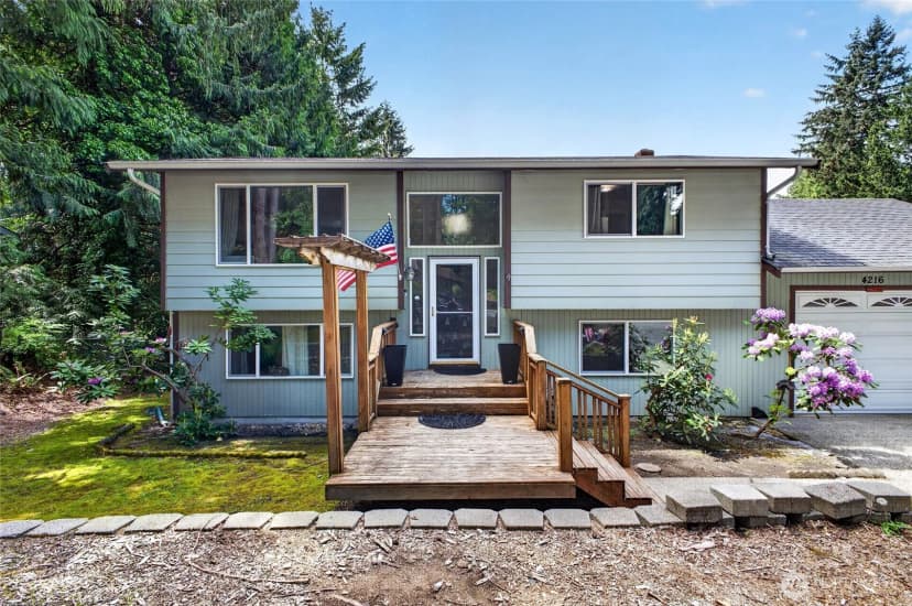 Property photo for 4216 W Tapps Drive E, Lake Tapps photo 3