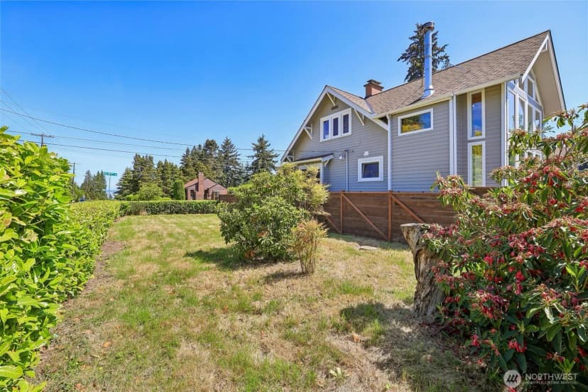 Property photo for 8620 28th Avenue Nw, Seattle photo 8