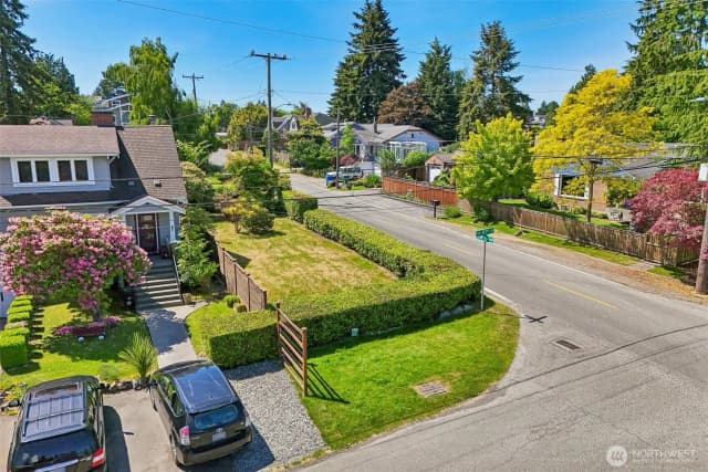 Property photo for 8620 28th Avenue Nw, Seattle photo 3