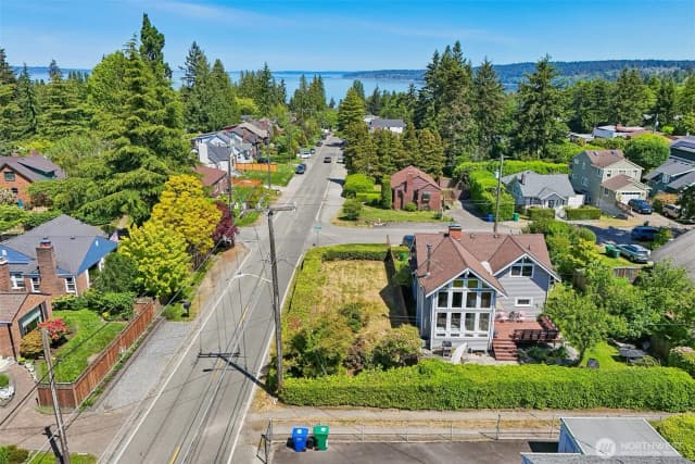 Property photo for 8620 28th Avenue Nw, Seattle photo 5