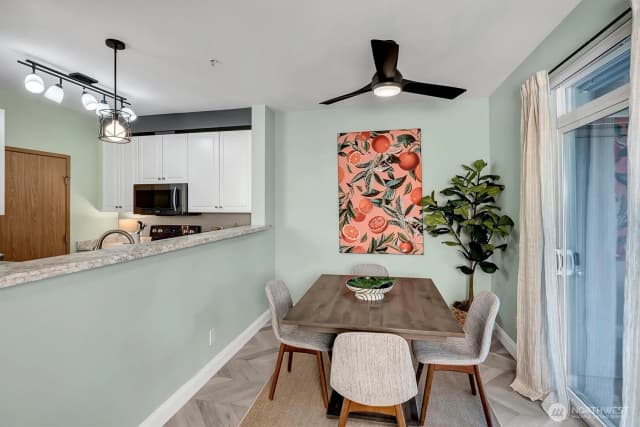 Property photo for 10825 Se 200th Street #e202, Kent photo 5