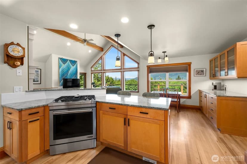 Property photo for 16480 Mountain View Road, Mount Vernon photo 14