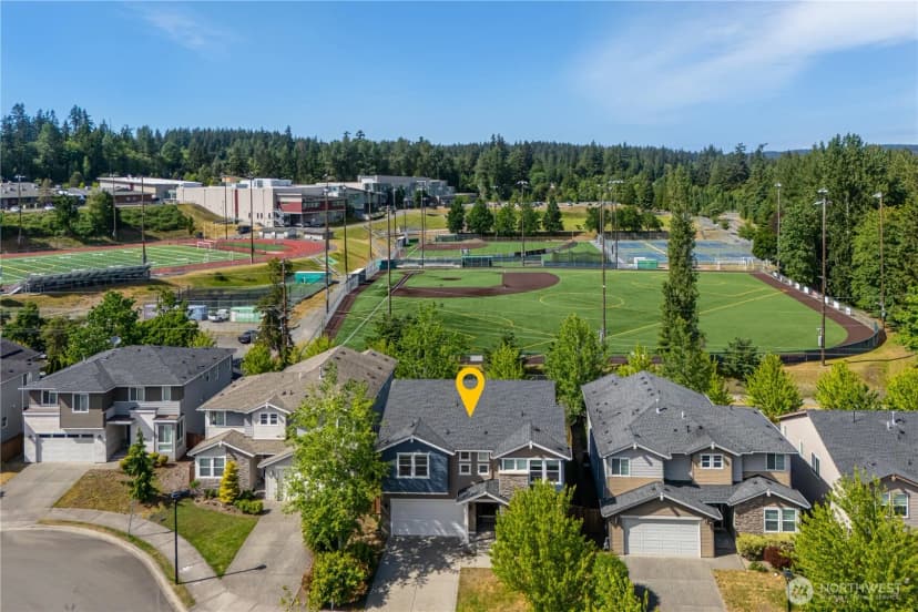 Property photo for 13424 Little Bear Creek Place, Woodinville photo 33