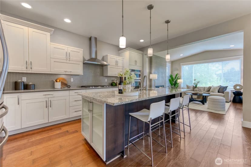 Property photo for 13424 Little Bear Creek Place, Woodinville photo 8