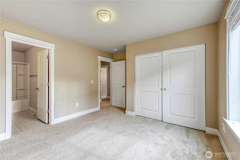Property photo for 13424 Little Bear Creek Place, Woodinville photo 27