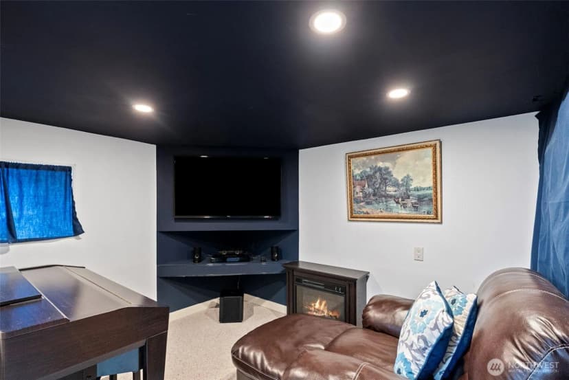 Property photo for 8016 E Daniels Loop, Port Orchard photo 17