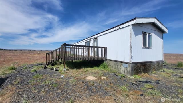 Property photo for 2750 Ne Rd 16, Soap Lake