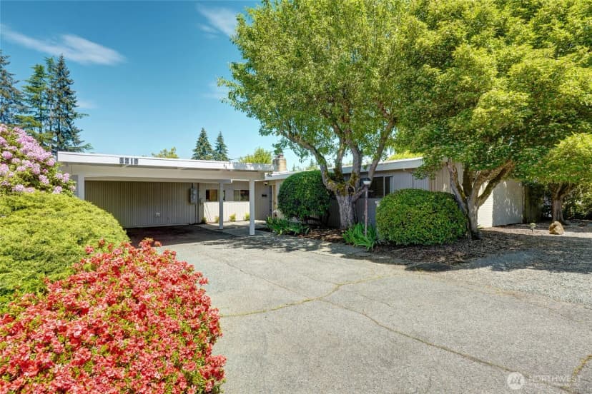 Property photo for 8210 Se 36th Street, Mercer Island