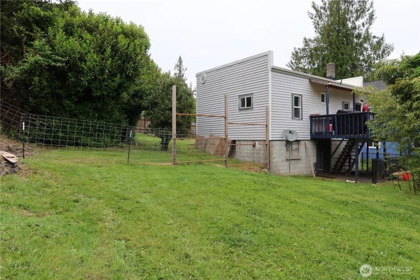 Property photo for 1405 Flower Avenue, Port Orchard photo 6