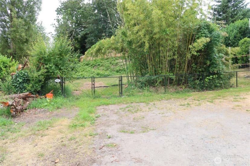Property photo for 1405 Flower Avenue, Port Orchard photo 14