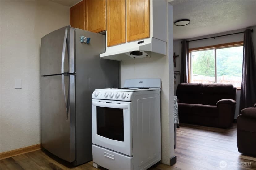 Property photo for 1405 Flower Avenue, Port Orchard photo 17