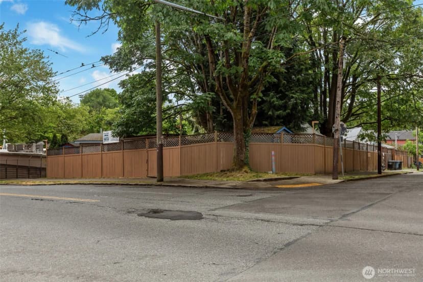 Property photo for 612 22nd Avenue, Seattle photo 3