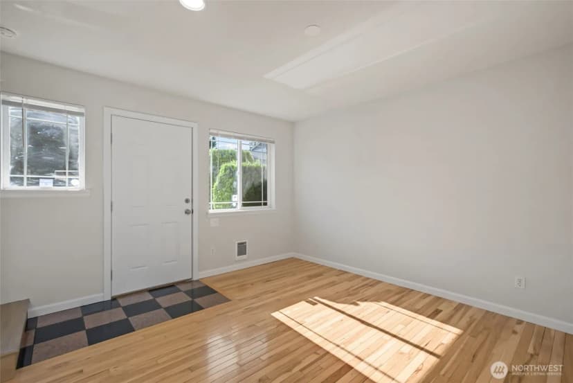 Property photo for 3322 148th Street Sw #b-2, Lynnwood photo 2