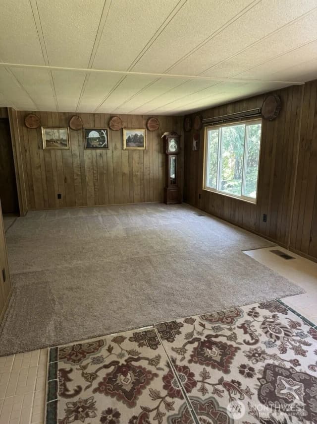 Property photo for 32711 36th Avenue E, Eatonville photo 2