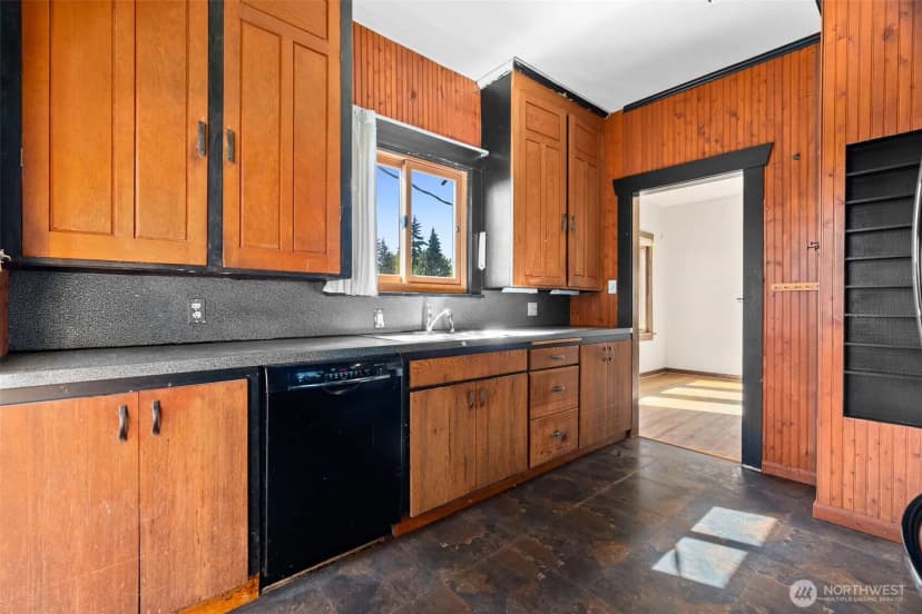 Property photo for 515 N 41st Street, Seattle photo 13