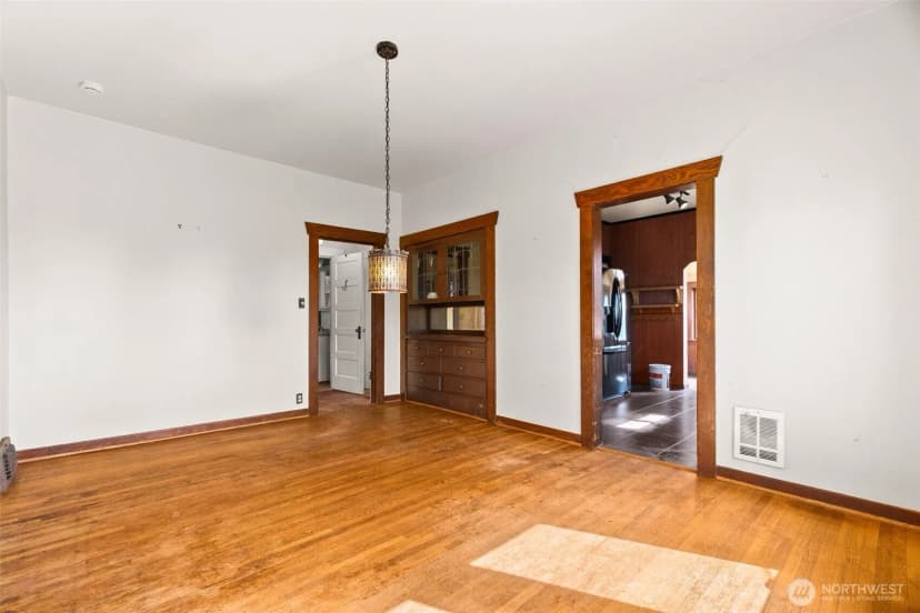 Property photo for 515 N 41st Street, Seattle photo 12