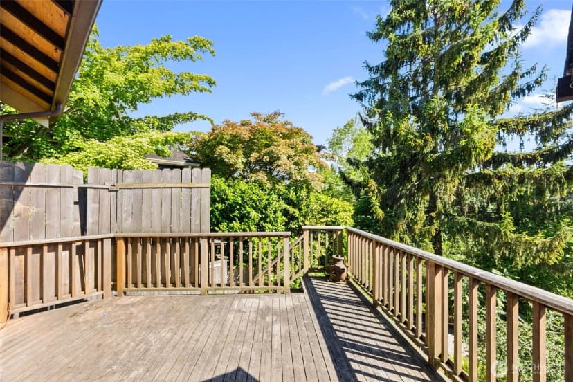 Property photo for 515 N 41st Street, Seattle photo 17