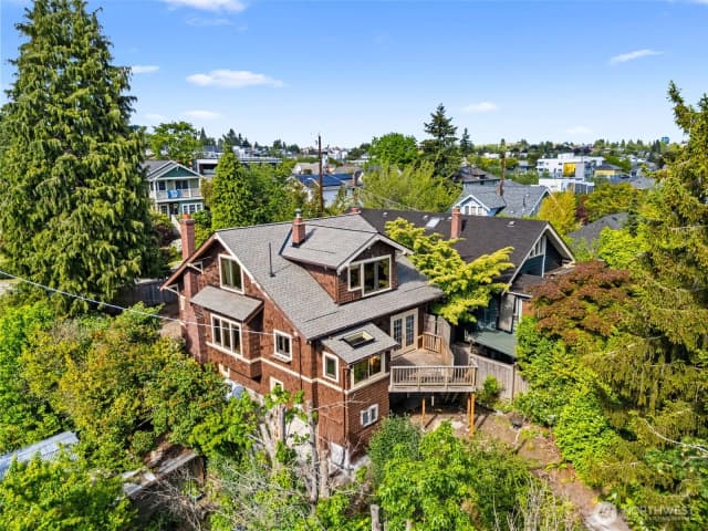 Property photo for 515 N 41st Street, Seattle photo 5