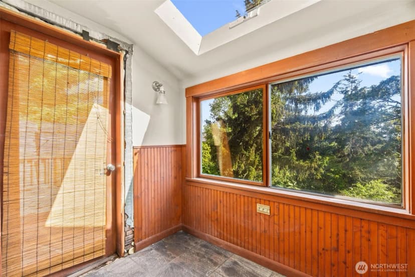 Property photo for 515 N 41st Street, Seattle photo 15
