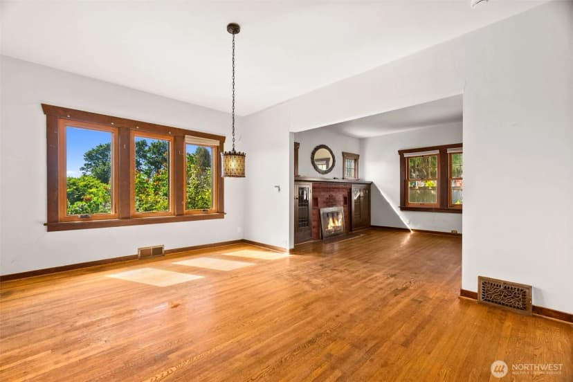 Property photo for 515 N 41st Street, Seattle photo 11