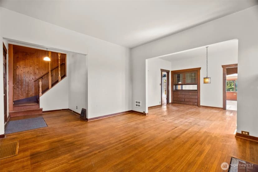 Property photo for 515 N 41st Street, Seattle photo 9