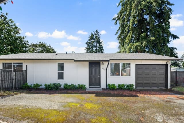 Property photo for 11829 Se 318th Place, Auburn