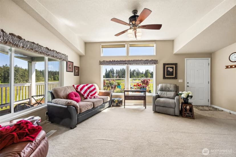 Property photo for 1716 304th Street E, Roy photo 15