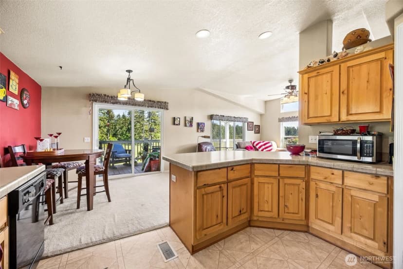 Property photo for 1716 304th Street E, Roy photo 16