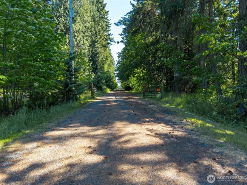 Property photo for 1716 304th Street E, Roy photo 7