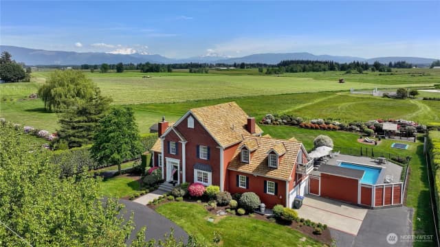 Property photo for 359 E Wiser Lake Road, Lynden