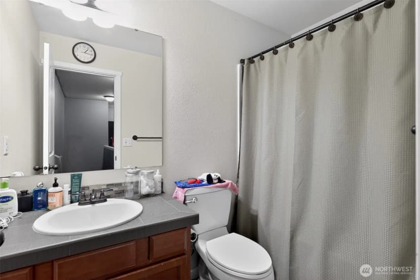 Property photo for 5007 Ne 6th Street, Renton photo 19