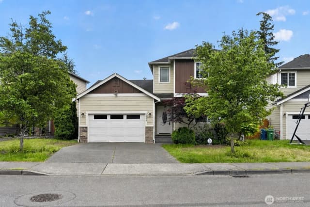 Property photo for 5007 Ne 6th Street, Renton photo 2