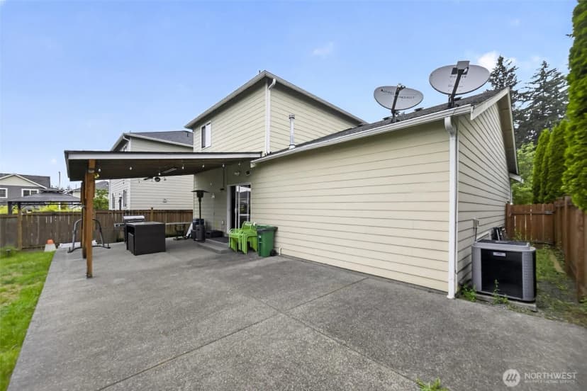 Property photo for 5007 Ne 6th Street, Renton photo 23
