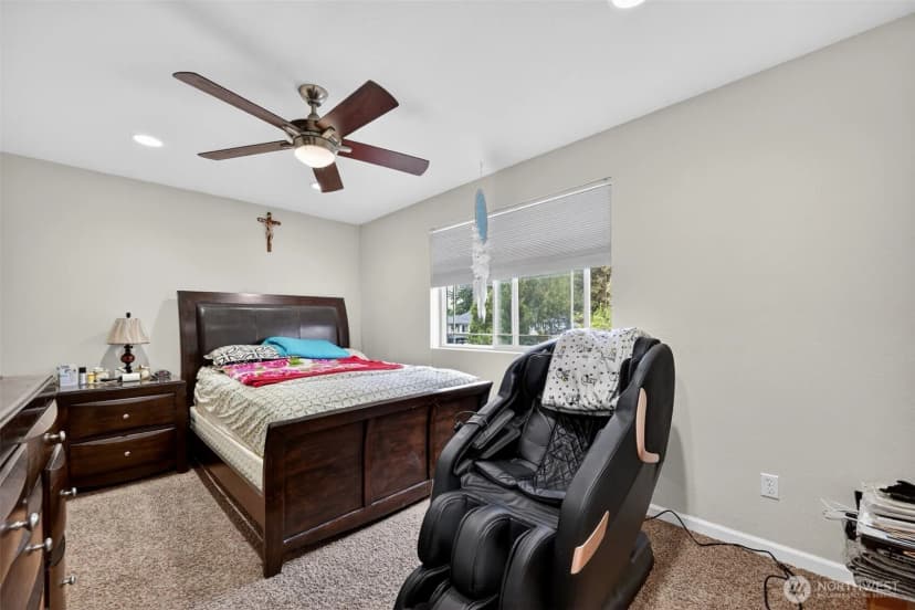 Property photo for 5007 Ne 6th Street, Renton photo 13