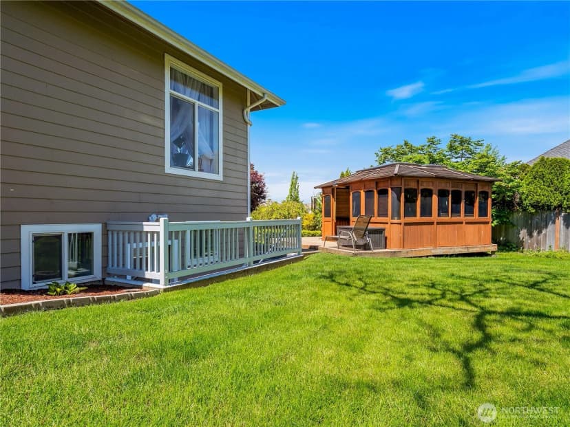 Property photo for 4029 Crystal Ridge Drive Se, Puyallup photo 35