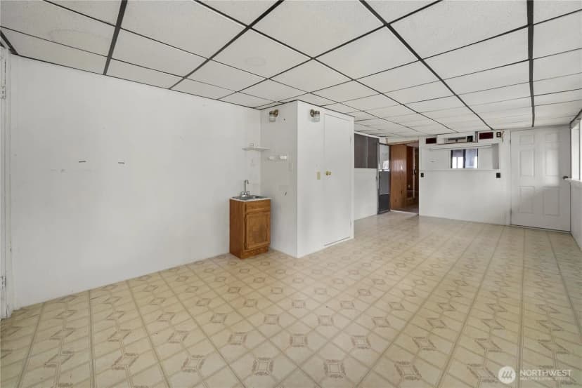 Property photo for 108 Haman Lane W, Lakewood photo 27