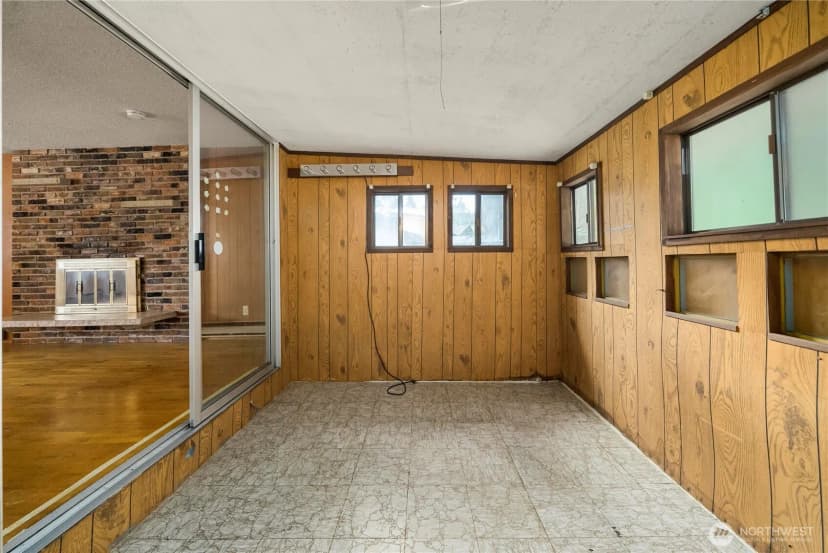 Property photo for 108 Haman Lane W, Lakewood photo 22